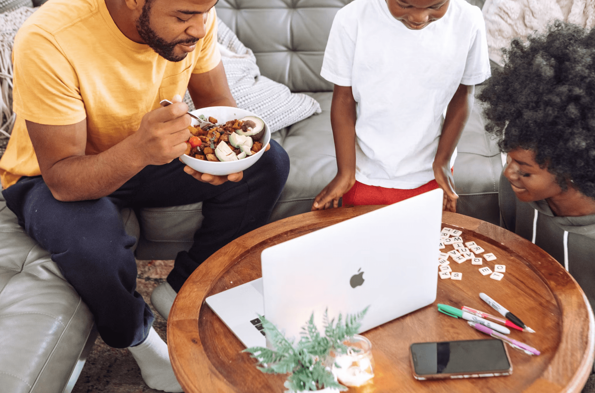 father's day activities with kids eating food 
